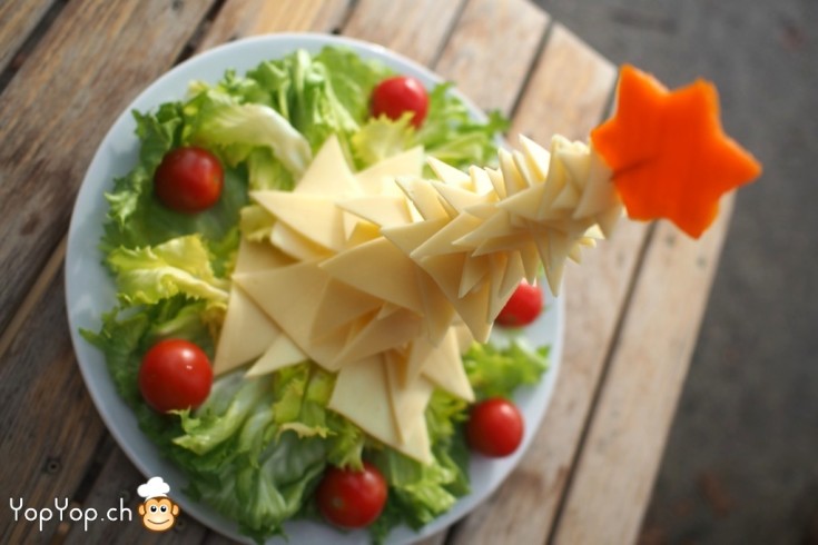 15-amuse-gueule de Noël sapin de noël en fromage et salade